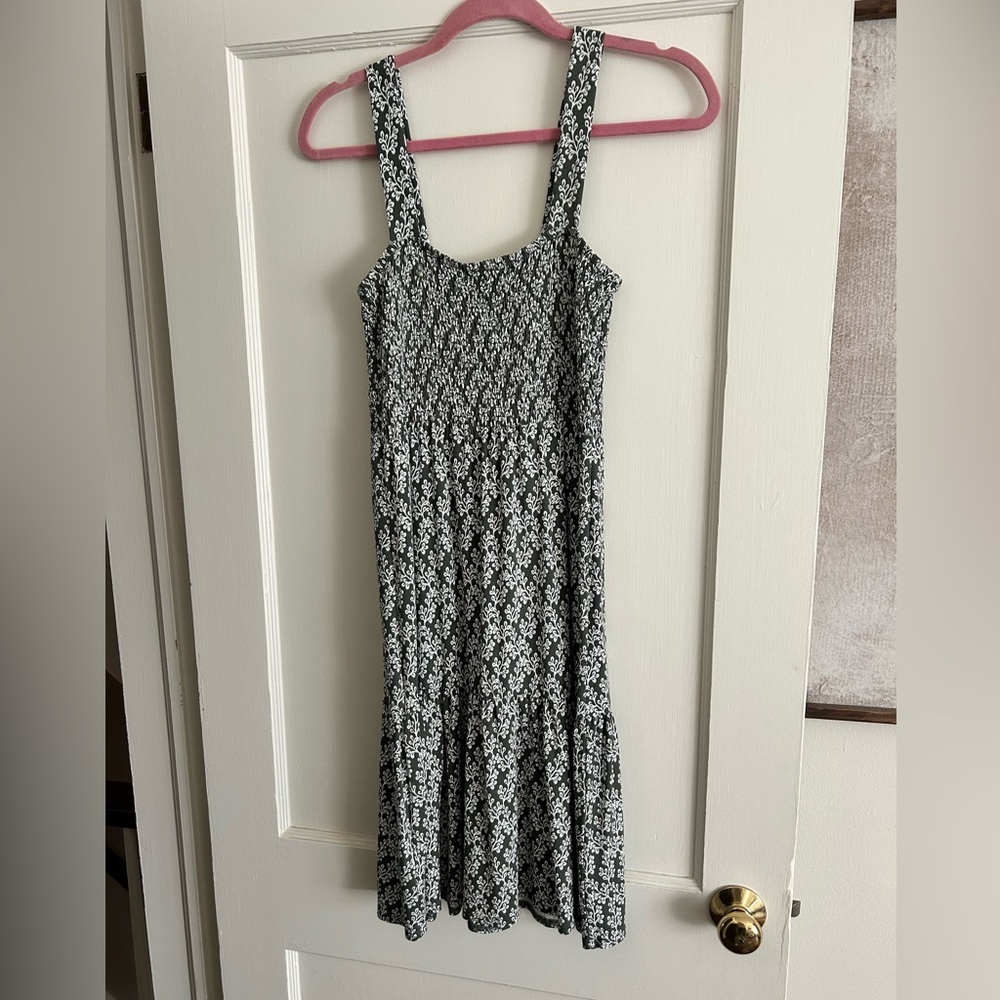 LOFT - Olive green & cream floral dress - XS